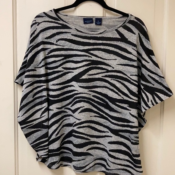 Zebra stripe poncho top, size PL, so cute. - Picture 1 of 4